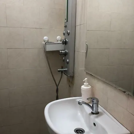 招待所 欢迎崭新家庭旅馆 *